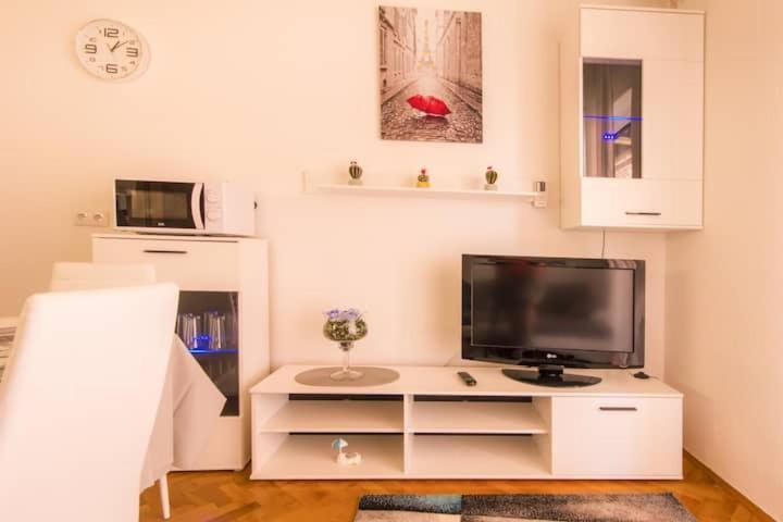 Apartments Mila Klenovica Habitación foto